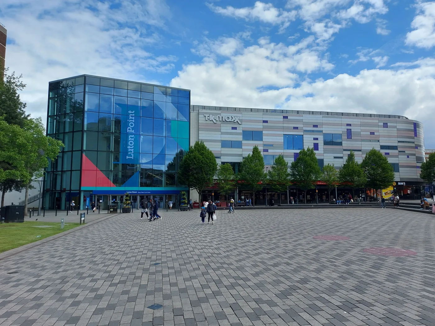 St George's Square and the Luton Point entrance in the town centre